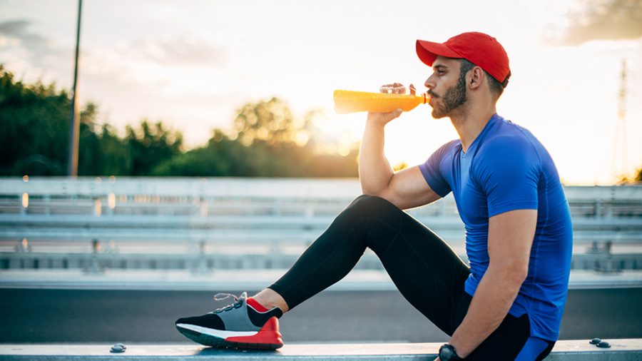 Nước uống nào tốt cho người tập luyện thể thao?