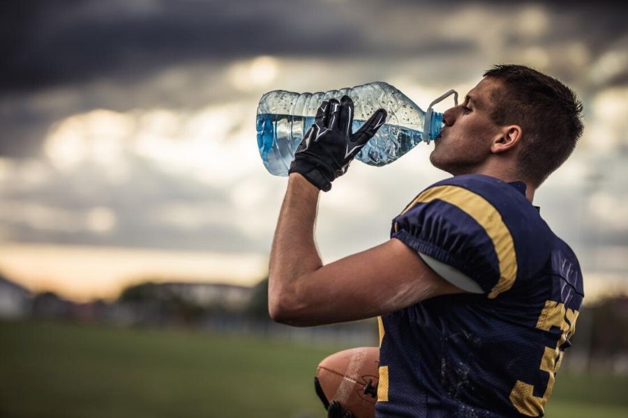 Nước uống nào tốt cho người tập luyện thể thao?